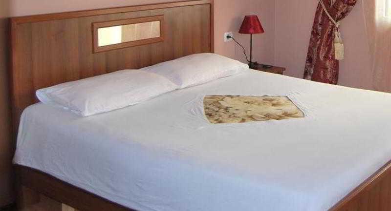 Hotel Alpin Tirana